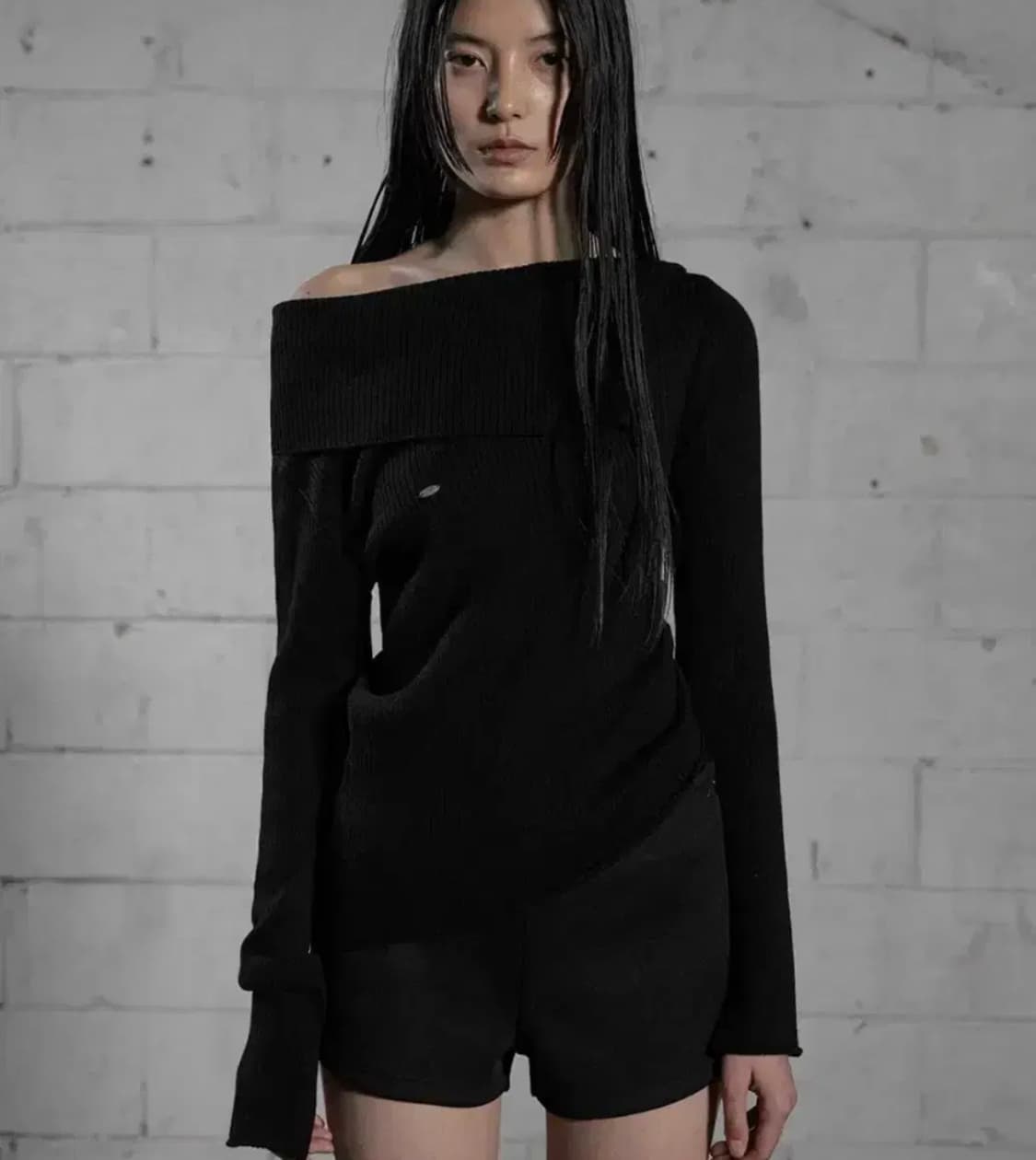 보헤미안서울 언발란스 니트 택 달린 새상품 판매 오픈 카라 상품이미지1