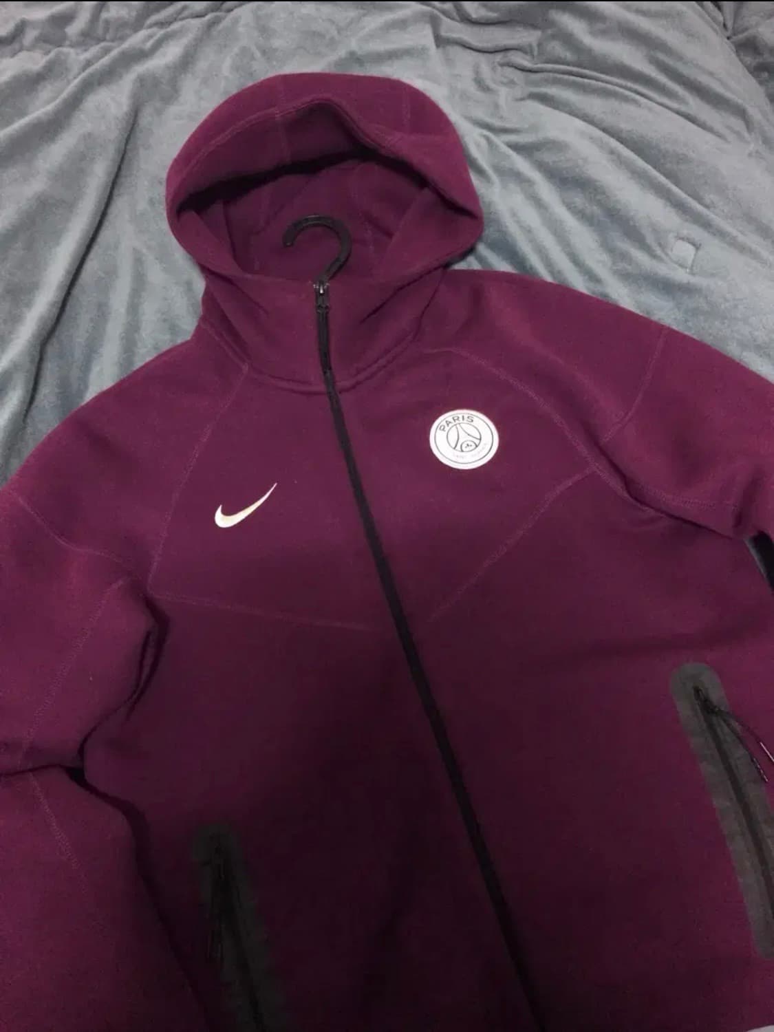 나이키 파리생제르망 psg 24-25 nsw 후디 버건디 테크팩 상품이미지1
