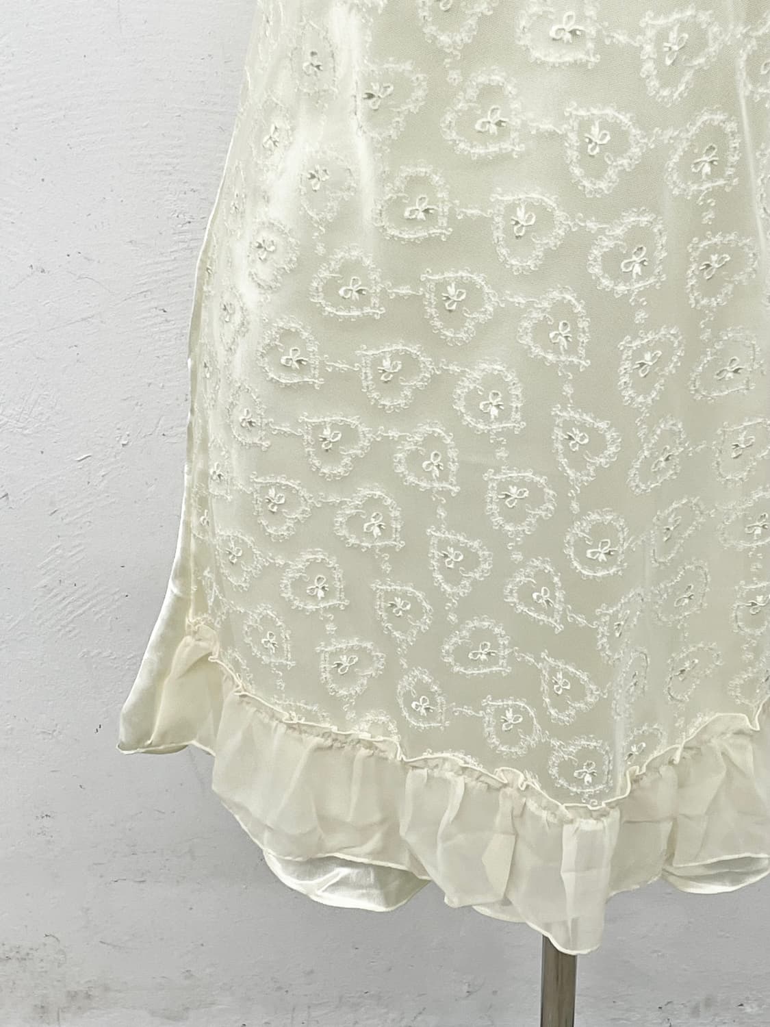 히메갸루 크림 레이스 자수 슬립 상품이미지3