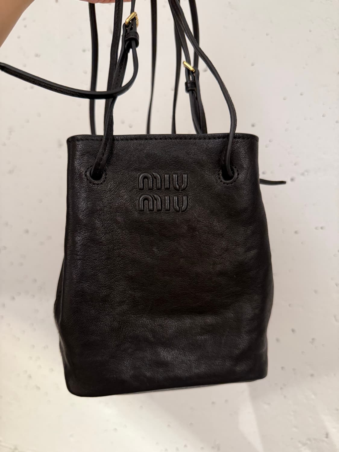 미우미우 나파레더 미니 버킷백 최저가 상품이미지9