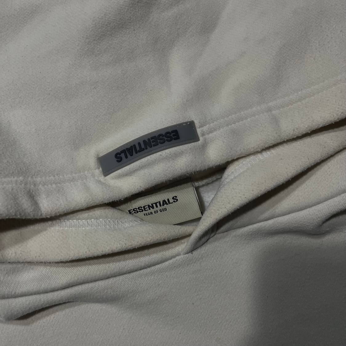 FEAR OF GOD 피어오브갓 에센셜 후드티 상품이미지4