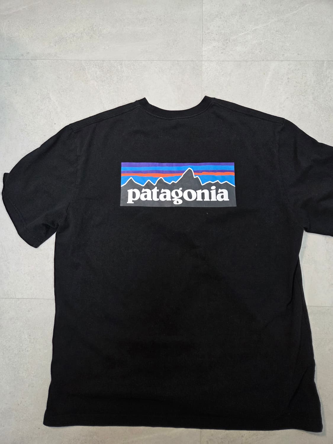 파타고니아 반팔 티셔츠 블랙 상품이미지3
