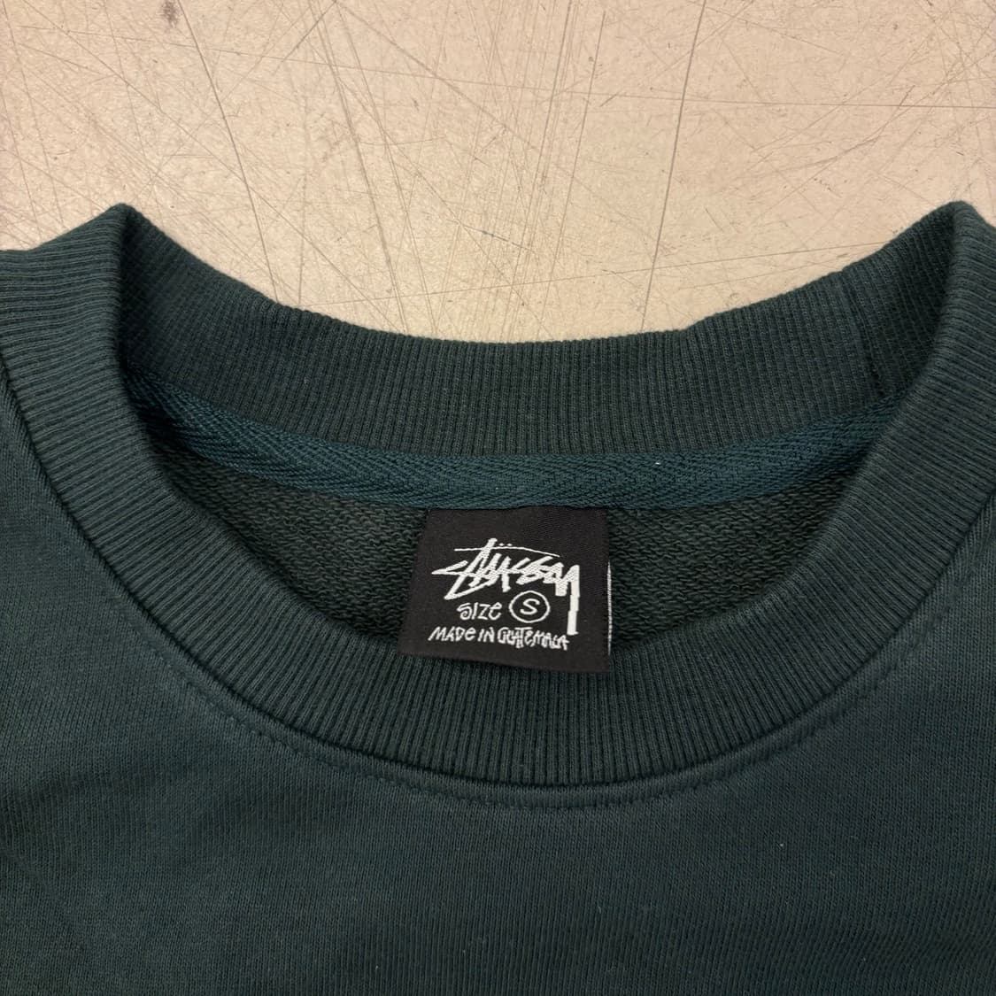 스투시 베이직 빅로고 그린 맨투맨 상품이미지4