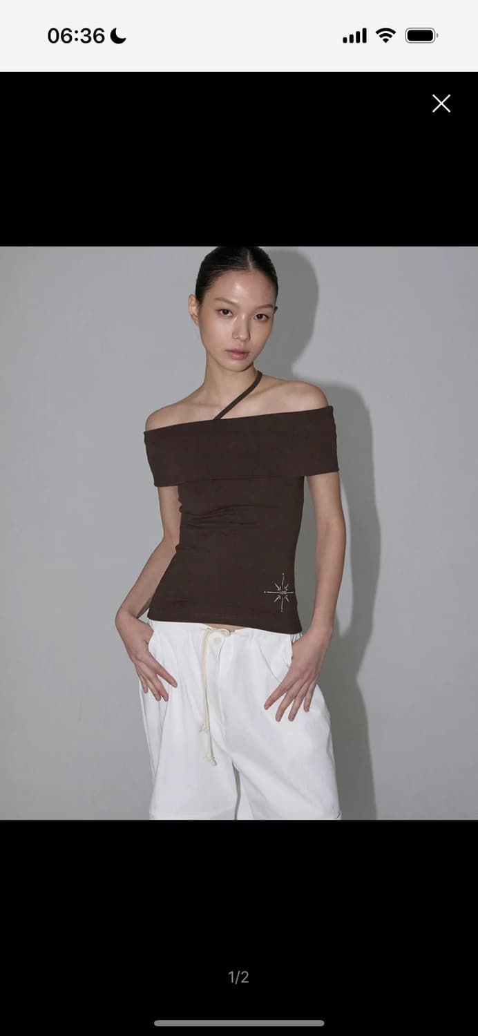 이네기 Embrace Off-Shoulder Top 상품이미지2