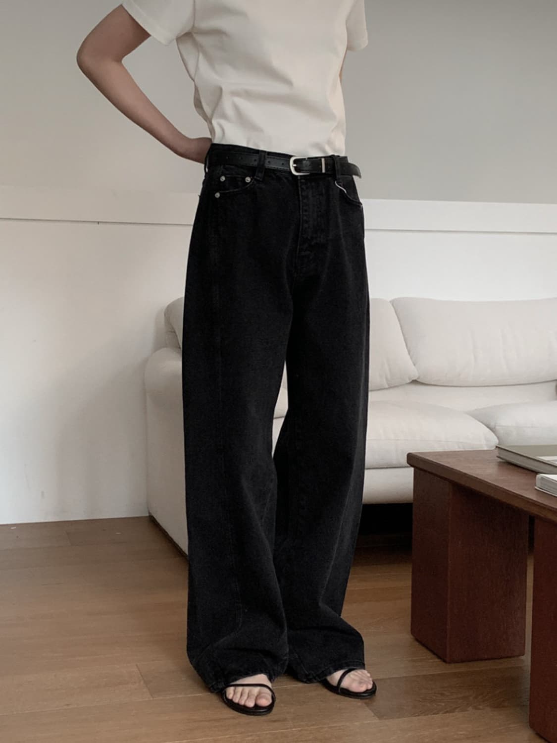 르버터 lebutter 블랙 절개진 와이드데님 상품이미지1