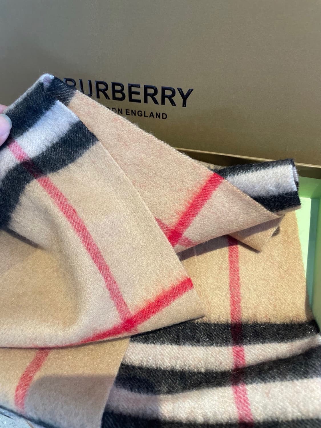 버버리숙녀 리버서블 스카프100% 램스울
 상품이미지4