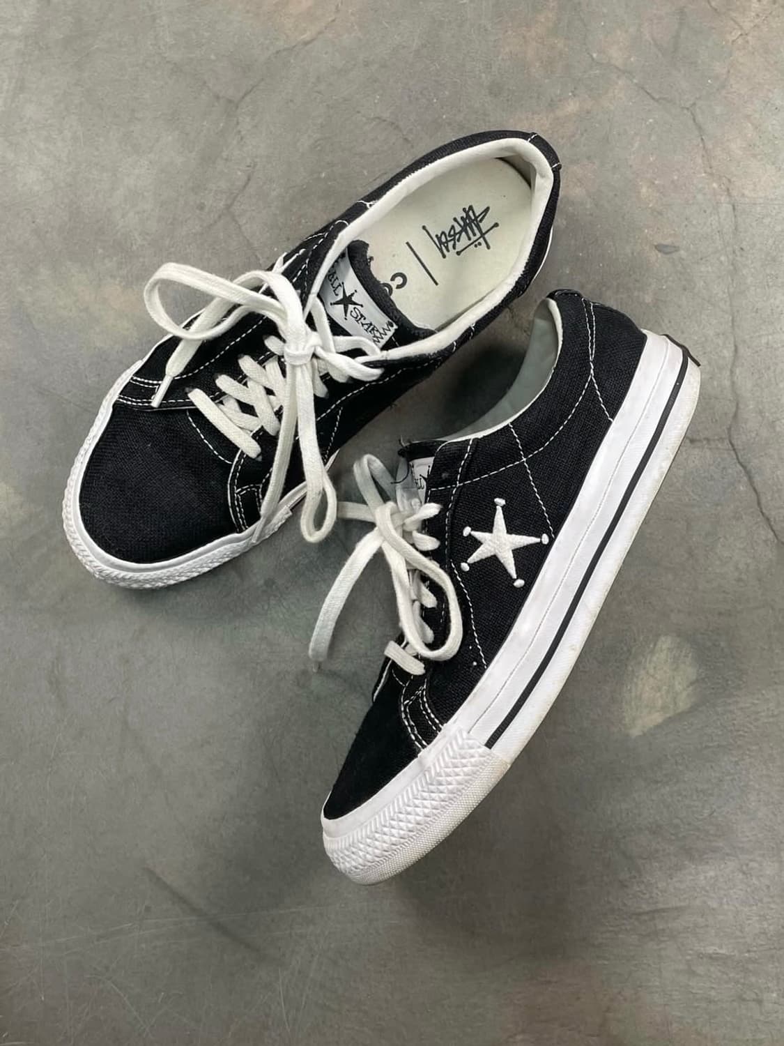 스투시 X 컨버스 스니커즈 상품이미지1