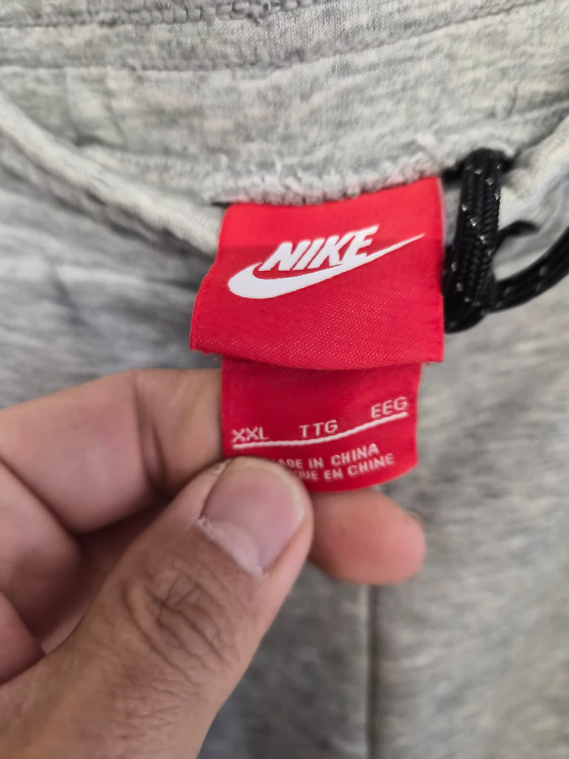 XXL) 나이키 테크 플리스 반바지 그레이 팝니다 상품이미지3
