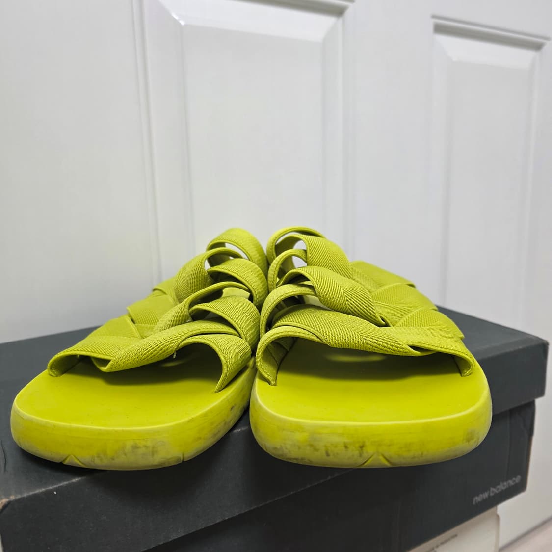 정품) 보테가베네타 플랫 뮬 키위 슬리퍼 샌들 슬라이스 43 280  상품이미지3