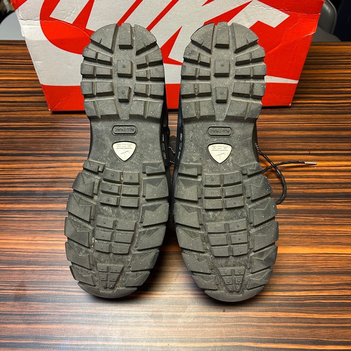 나이키 고아돔 프리미엄 블랙 280 황금사이즈 상품이미지4