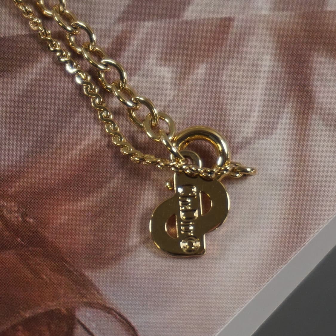 디올 오벌 펜던트 빈티지 목걸이 상품이미지9