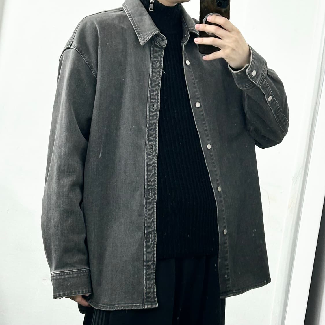 솔리드옴므 흑청 오버 셔츠 자켓 상품이미지4