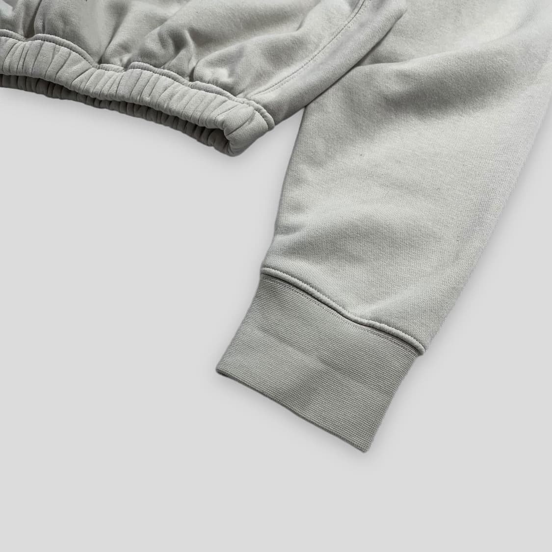 나이키 크림 스우시로고 크롭 맨투맨 상품이미지3