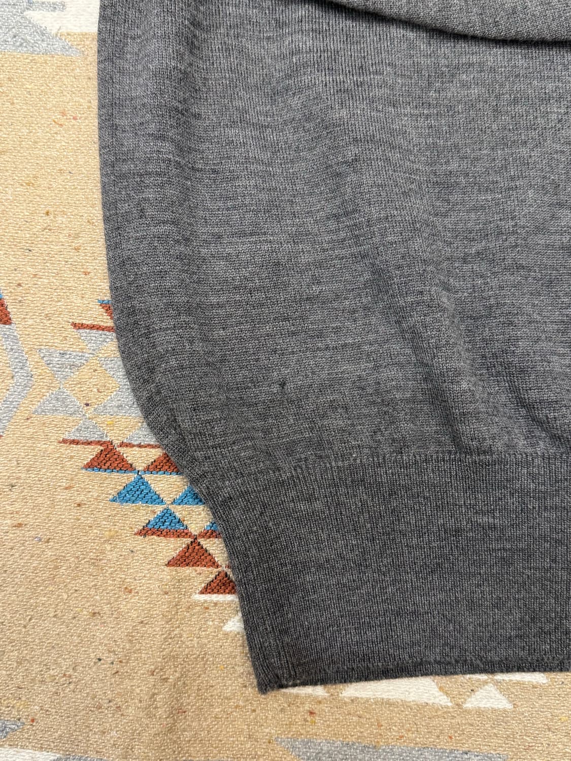 [3][L] 아프레쎄 울 니트 크루넥 스웨터 그레이 상품이미지9