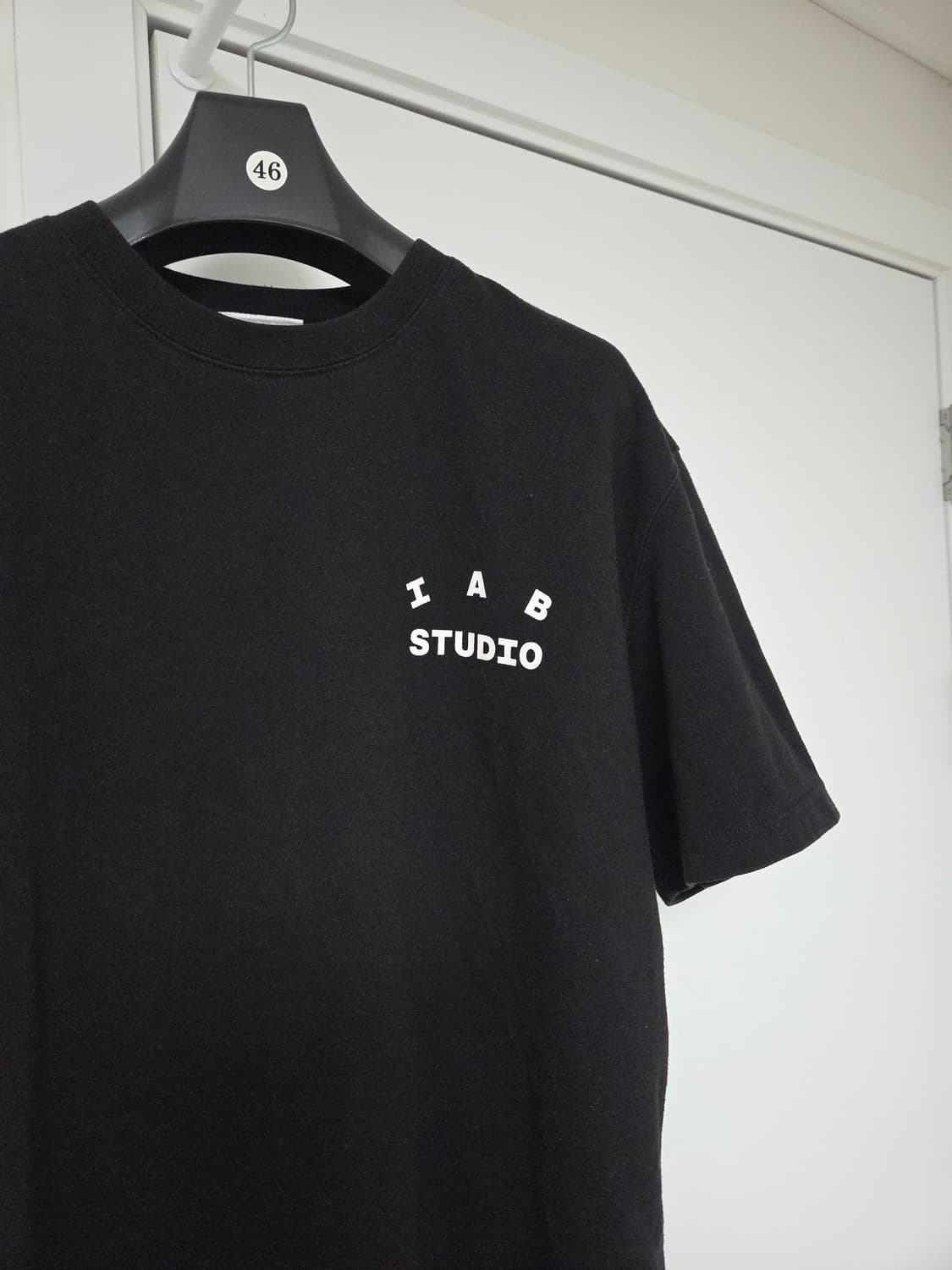 아이앱스튜디오 IAB STUDIO 10주년 반팔 블랙 L 상품이미지2