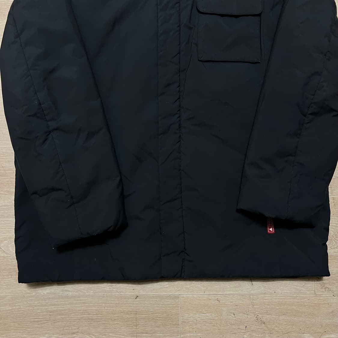게스 USA 다운 포켓 워크패딩 점퍼 [블랙] L/100 상품이미지3