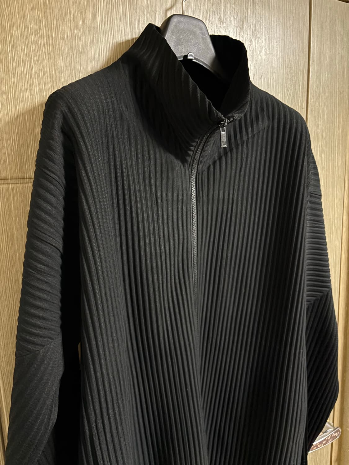 이세이미야케 옴므플리세 집업 상품이미지1