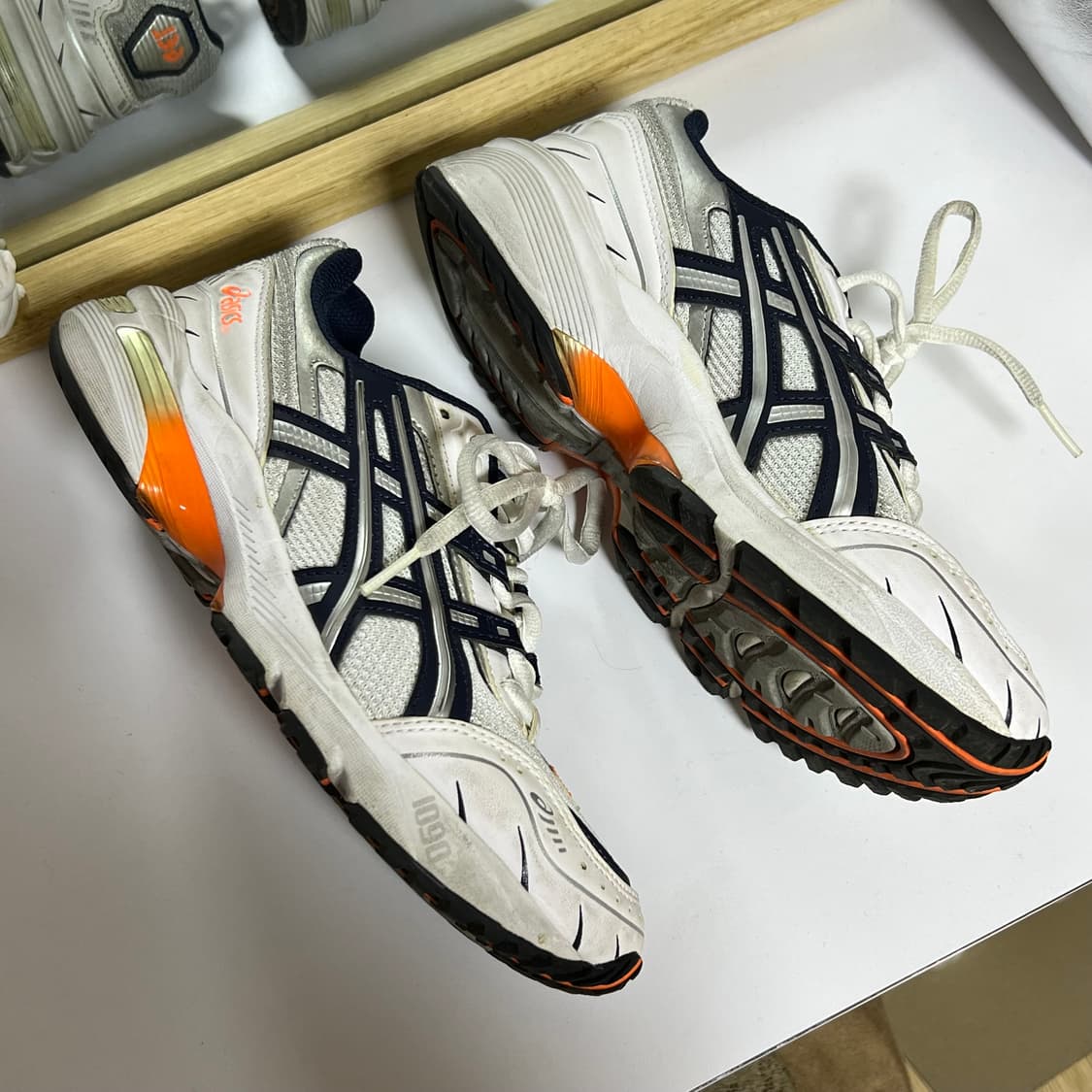 아식스 젤 1090 화이트미드나잇 230 상품이미지2