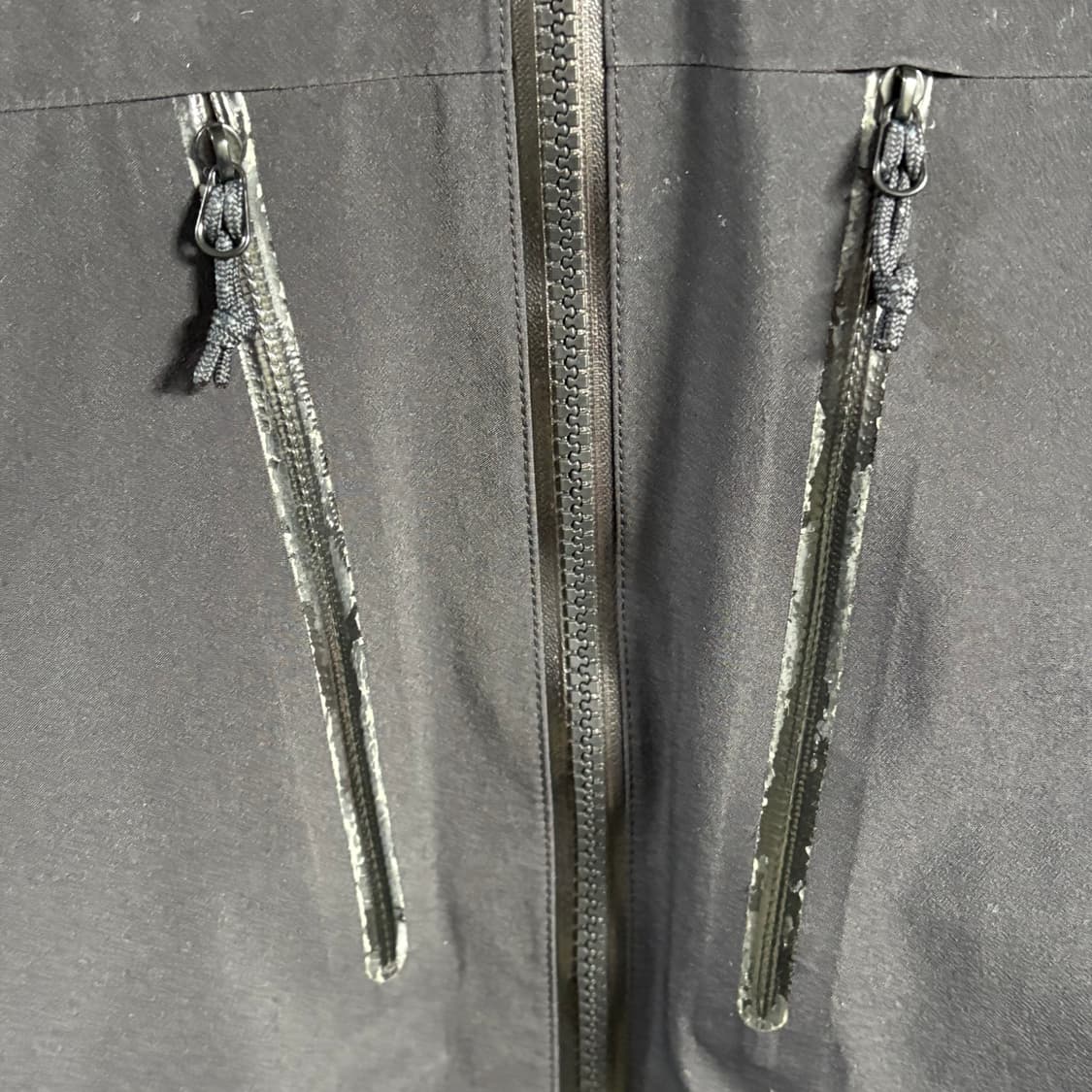 Arc'teryx 피션 sv 고어텍스 블랙 패딩 상품이미지8