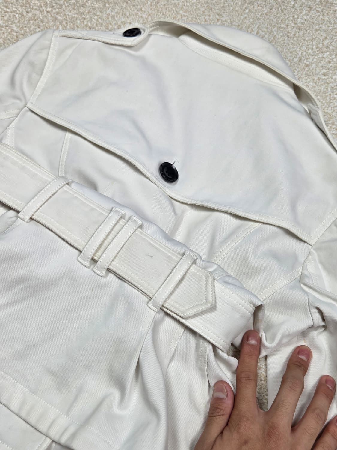 [버버리] 브릿 코튼 스판 페플럼 숏 트렌치 코트 | A00176 상품이미지10