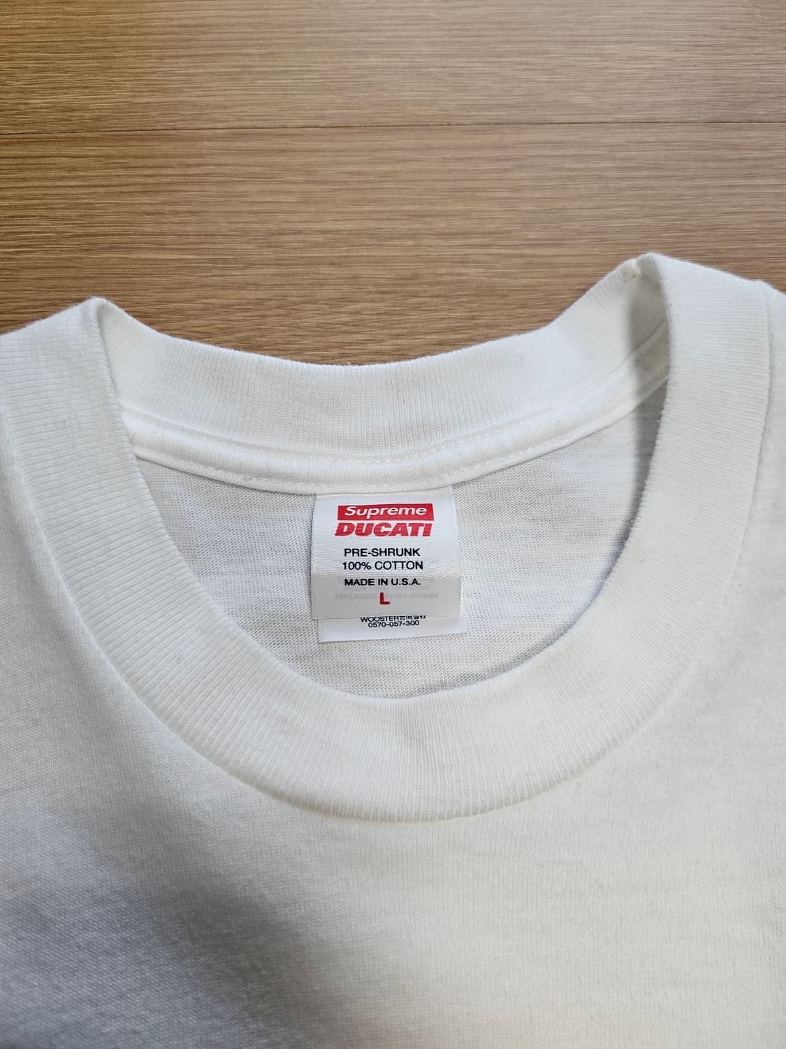슈프림 두카티 티셔츠 24ss 상품이미지2