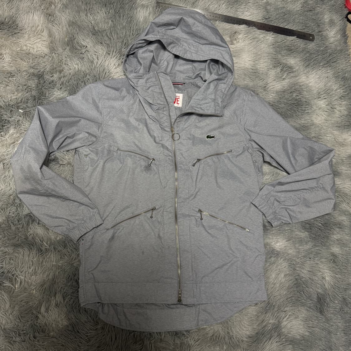 라코스테 실버색상 바람막이 95사이즈 상품이미지1