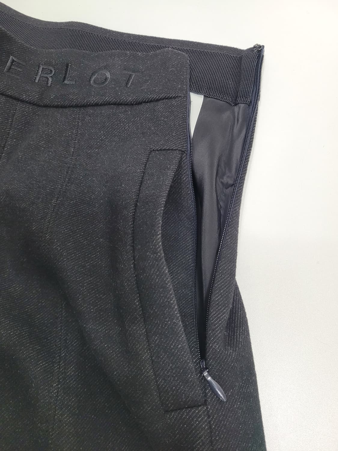 끌로디 피에로 23FW 플레어 스커트 / 여 61-86 블랙
 상품이미지5