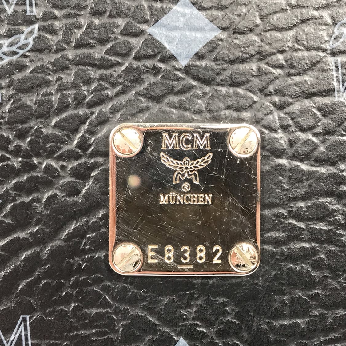 MCM 엠씨엠 남성 크로스백 가방 상품이미지3