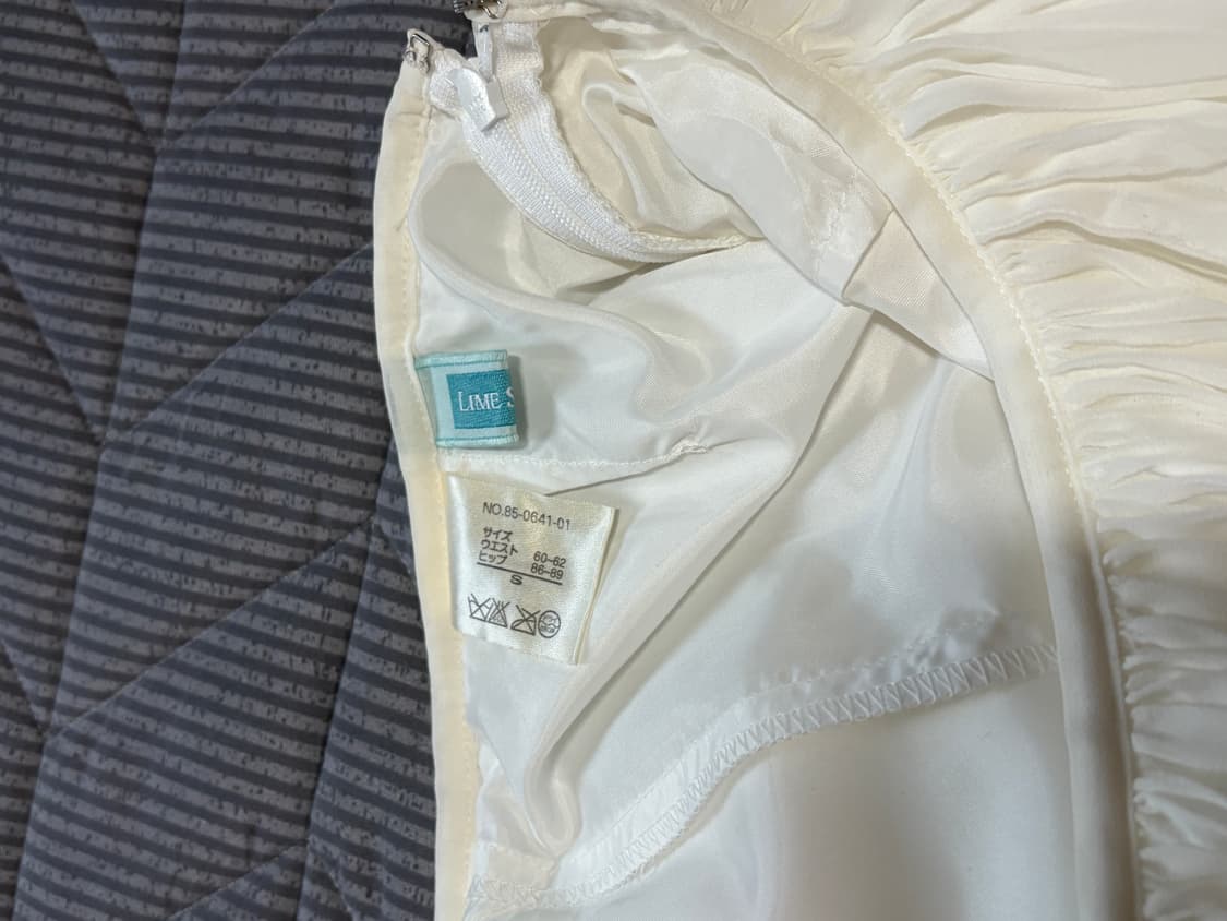 White skirt 상품이미지3