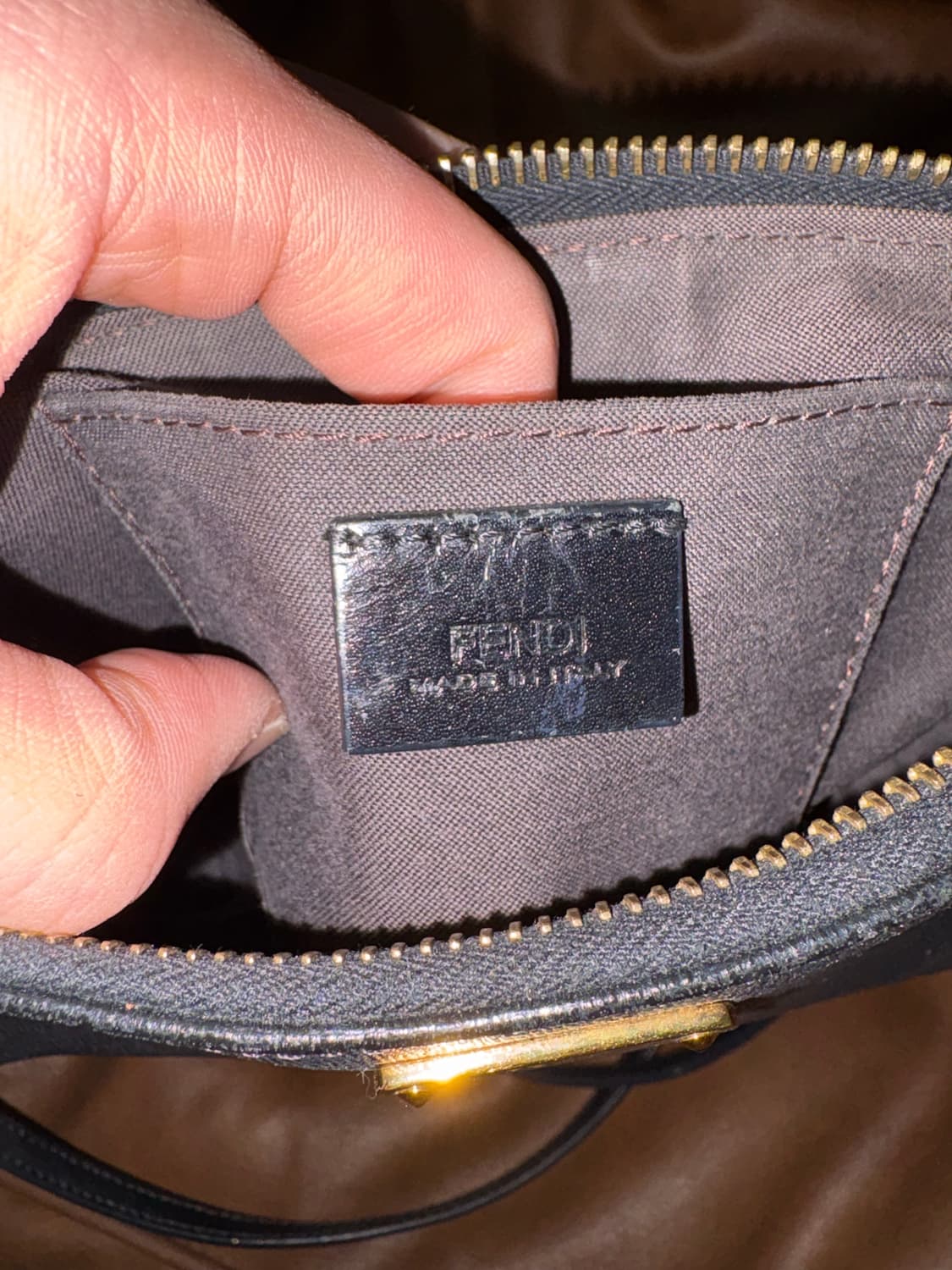 펜디 금장 레더 크로스백 상품이미지6