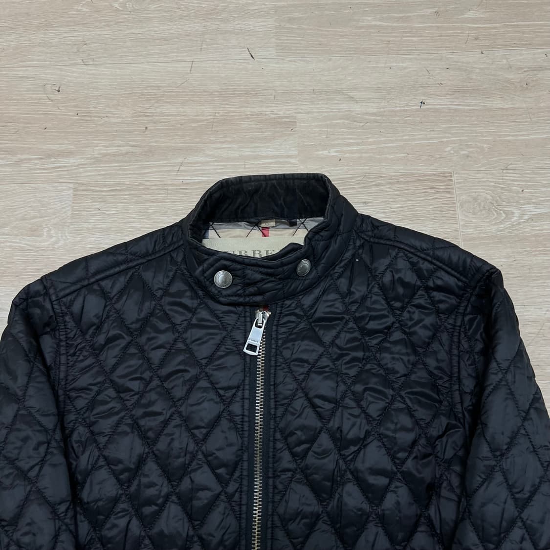 버버리 브릿 여성 노바체크 안감 퀼팅자켓 [블랙] 2XL/110 상품이미지2