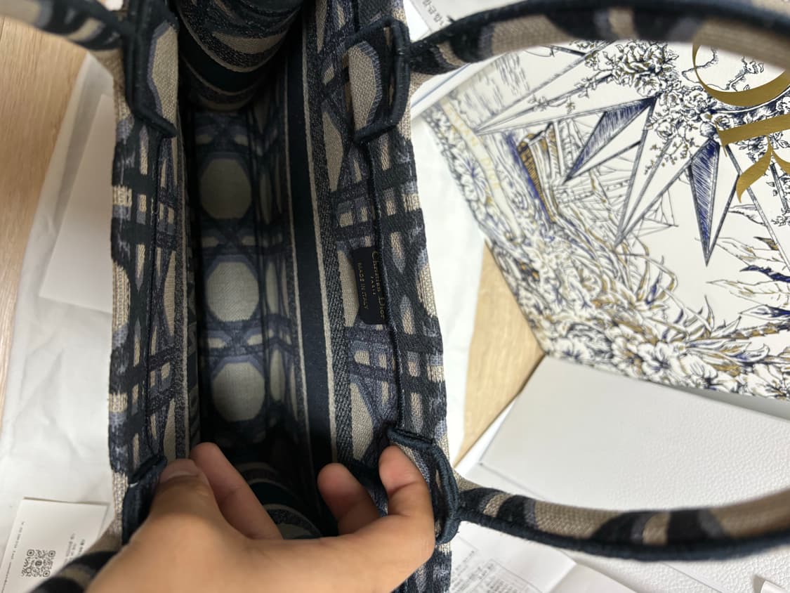 (새상품급) 디올 매크로까나쥬 북토트백 미디움 상품이미지6