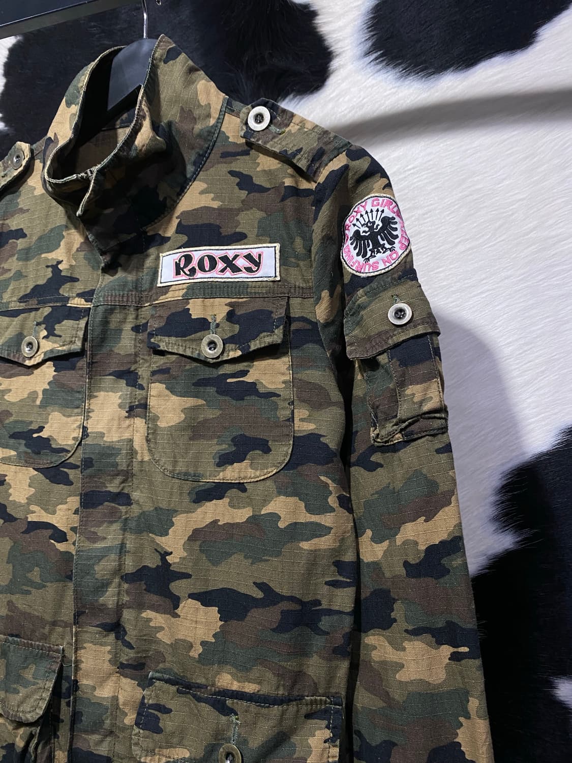 Roxy 패치 디테일 밀리터리 견장 자켓 상품이미지5