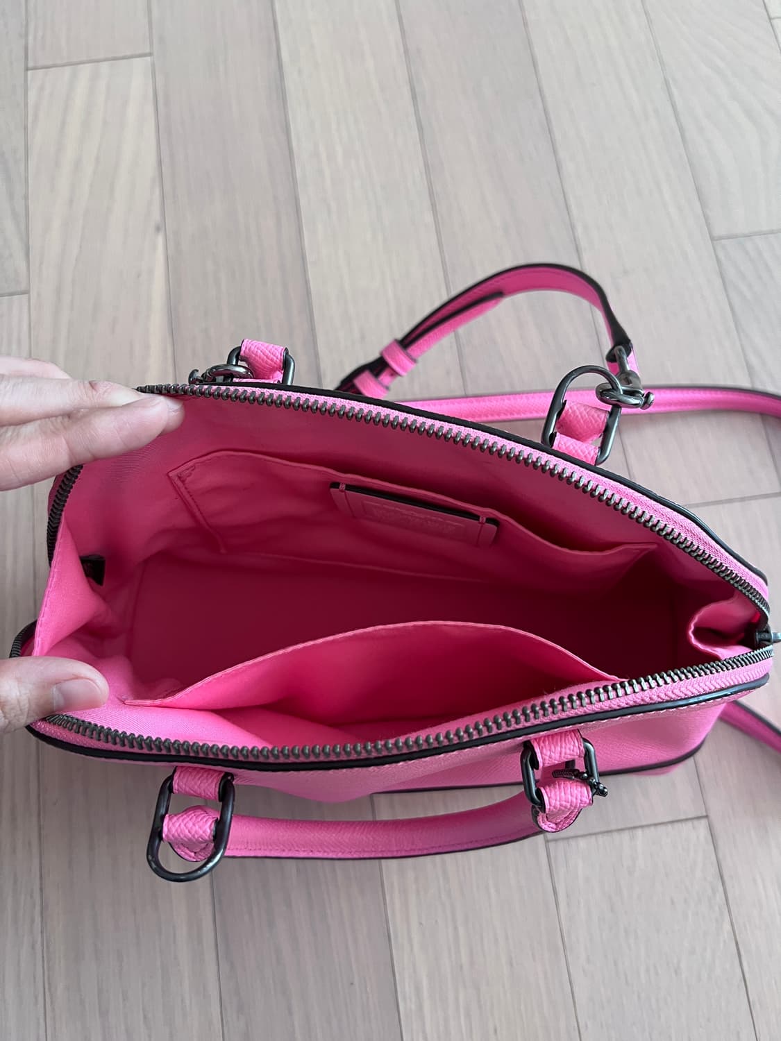 COACH Mini Avery Satchel in Pink 상품이미지3