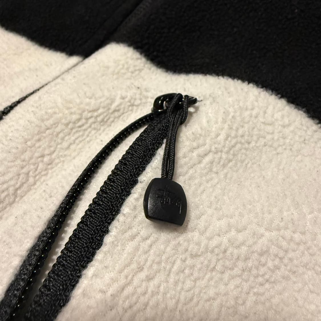 스투시 스트라이프 플리스 자켓 상품이미지2