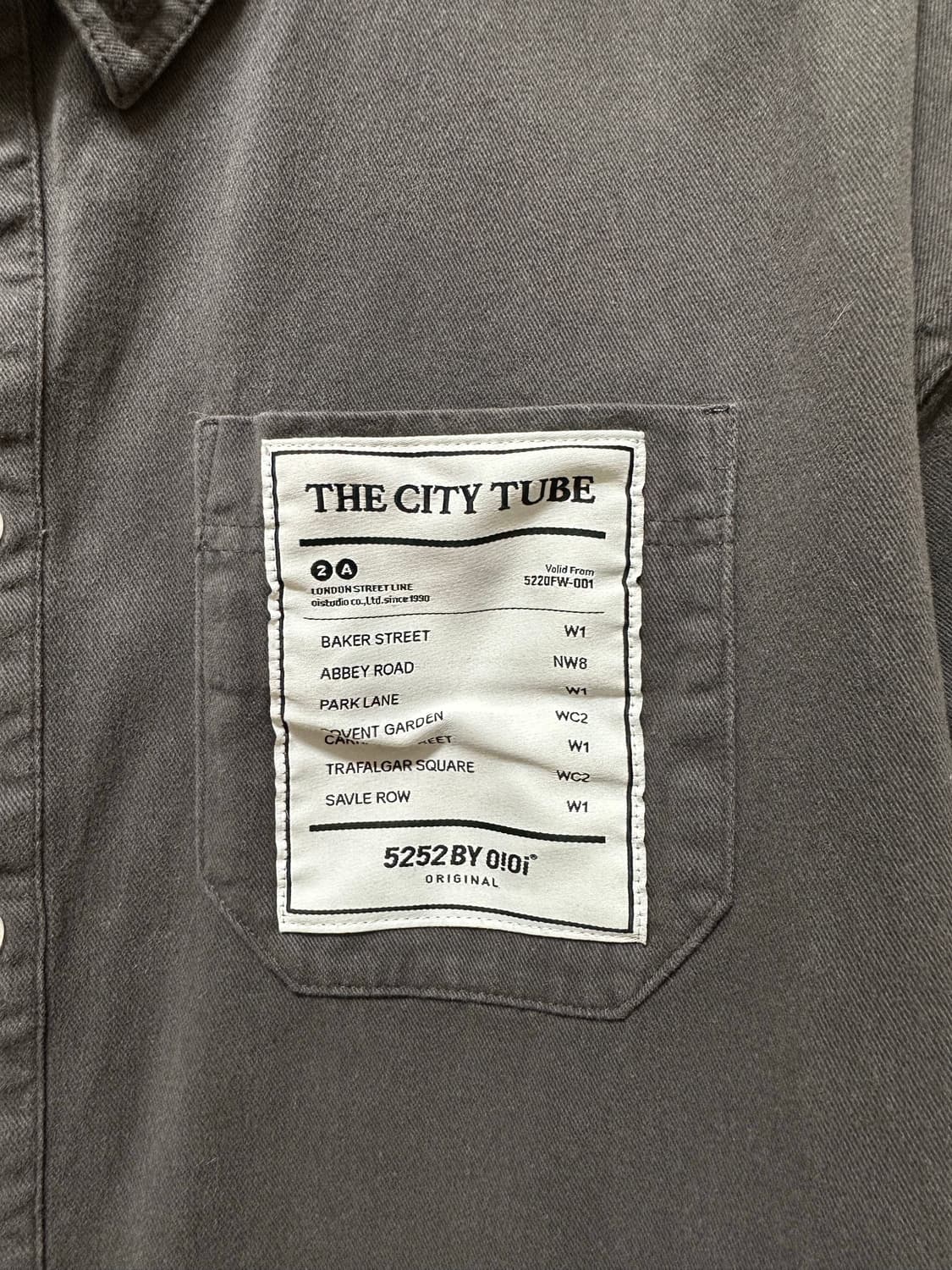 oioi 셔츠TAG LABEL PEACH SHIRTS [CHARCOAL] 상품이미지7