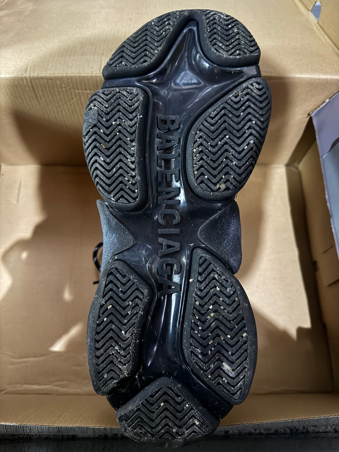 발렌시아가 트리플S 더티블랙 43 상품이미지5