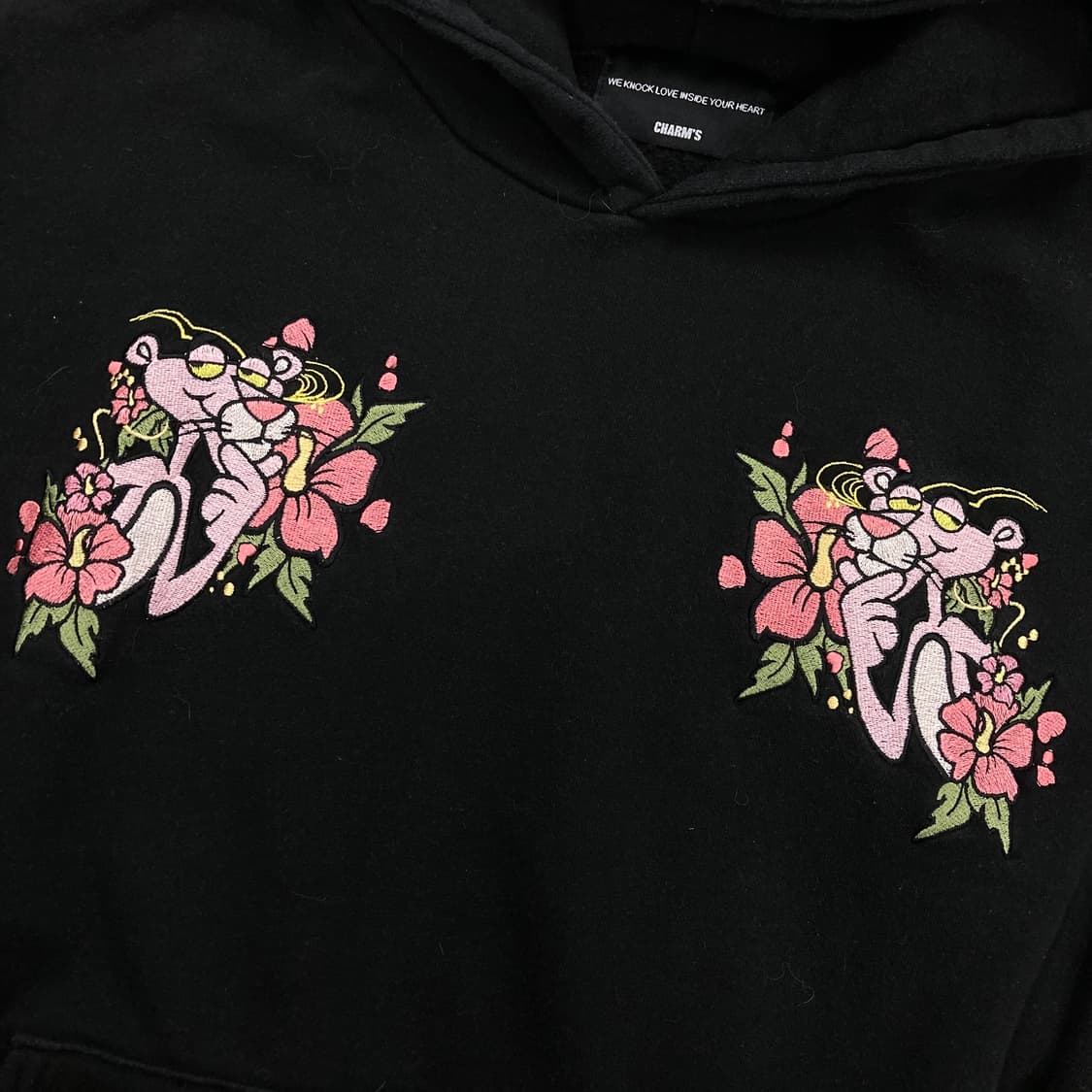 참스 핑크판다 블랙 컬러 자수 빅로고 후드티 상품이미지3