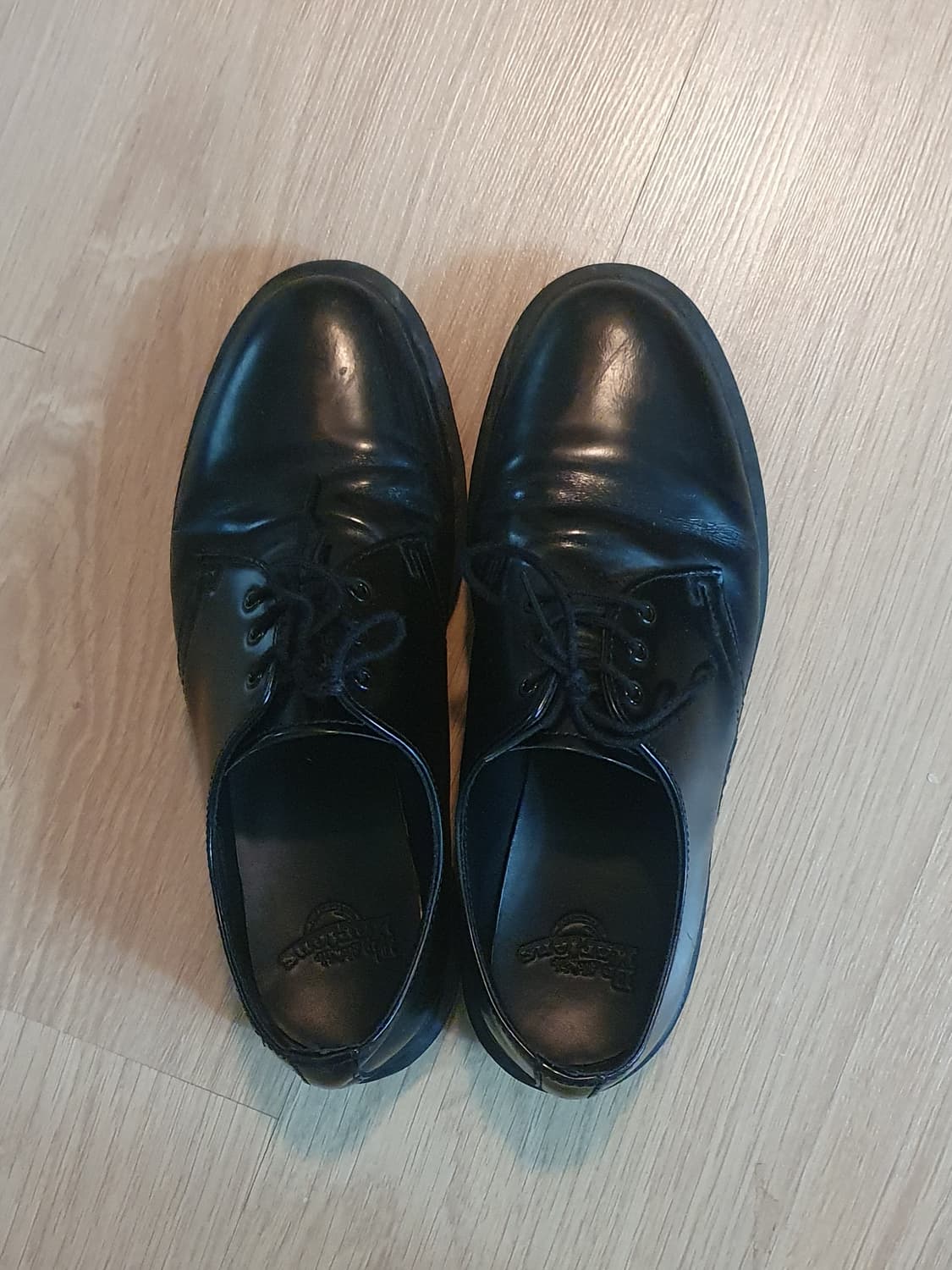 닥터마틴 모노 3홀 블랙 UK8(270) 상품이미지1