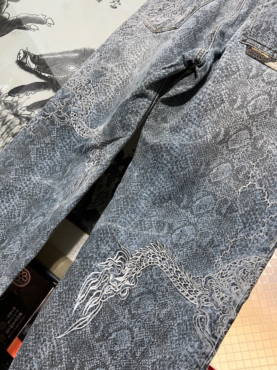 카라쿠리 타마시 파이톤 패턴 용 자수 데님 팬츠 상품이미지6