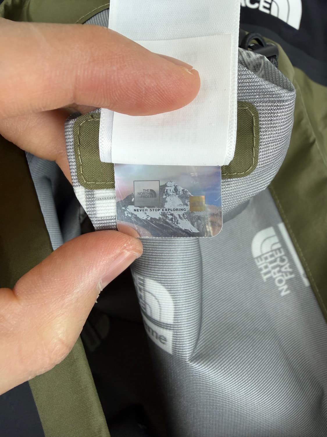 a181) 슈프림x노스페이스 21ss 서밋 시리즈 테이프 심 바람막이 상품이미지9