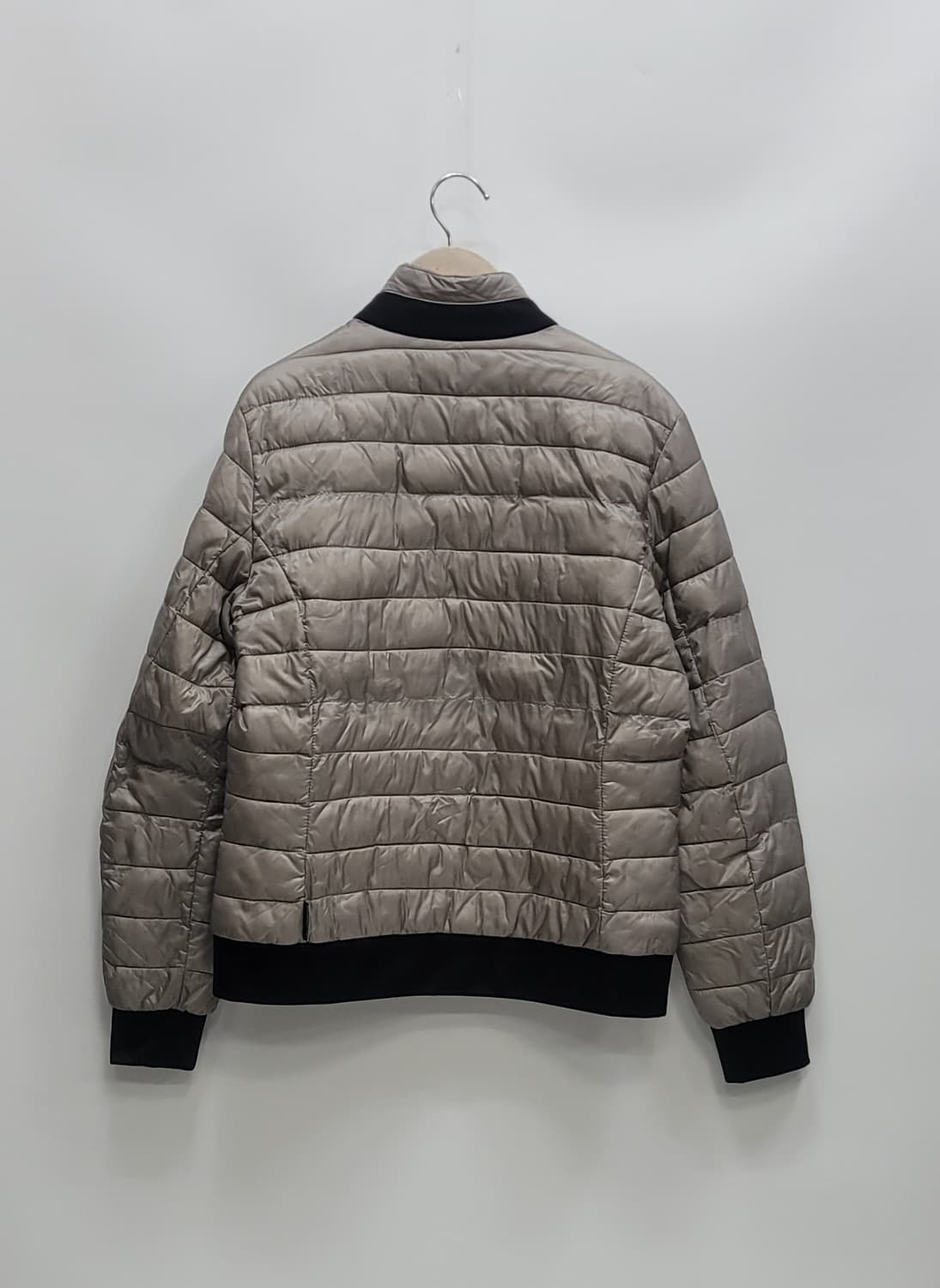 쉐르보 골프 경량 패딩 / 여 44 (91~94) 실버 그레이
 상품이미지2