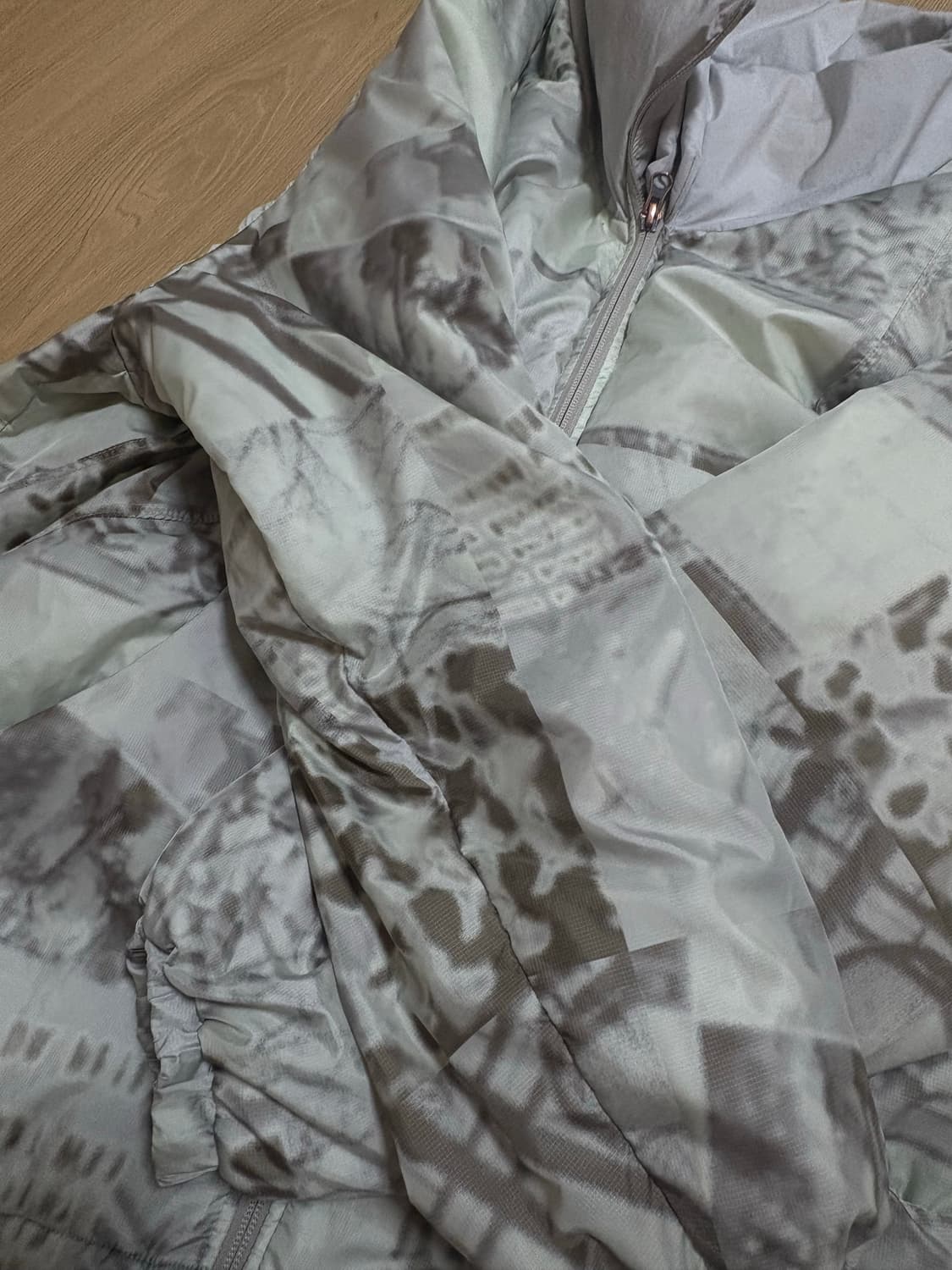 MSCHF 미스치프  QUILTED LINER 덕다운 패딩 상품이미지4