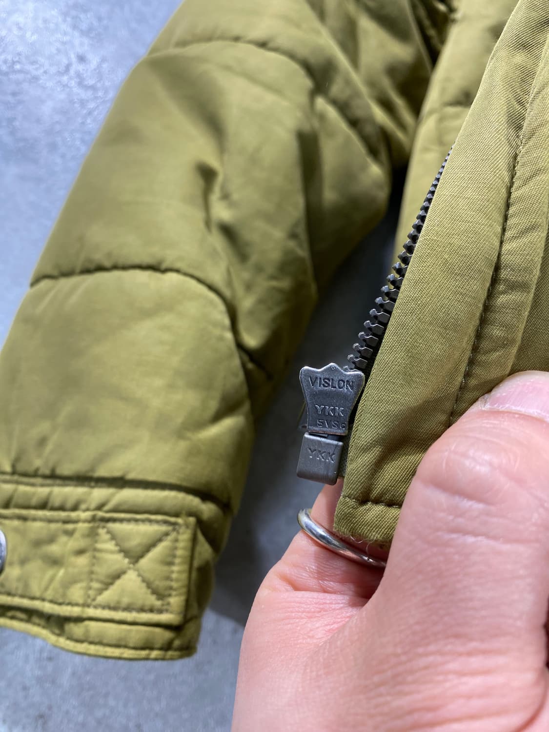 [M] Levi's 리바이스 카키 패디드 자켓 상품이미지4