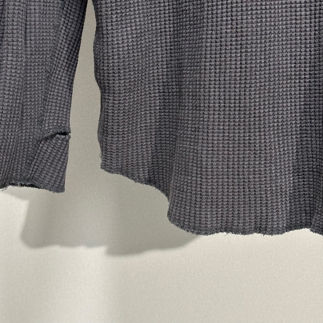 2) unused 언유즈드 핑거홀 와플 티셔츠 상품이미지5