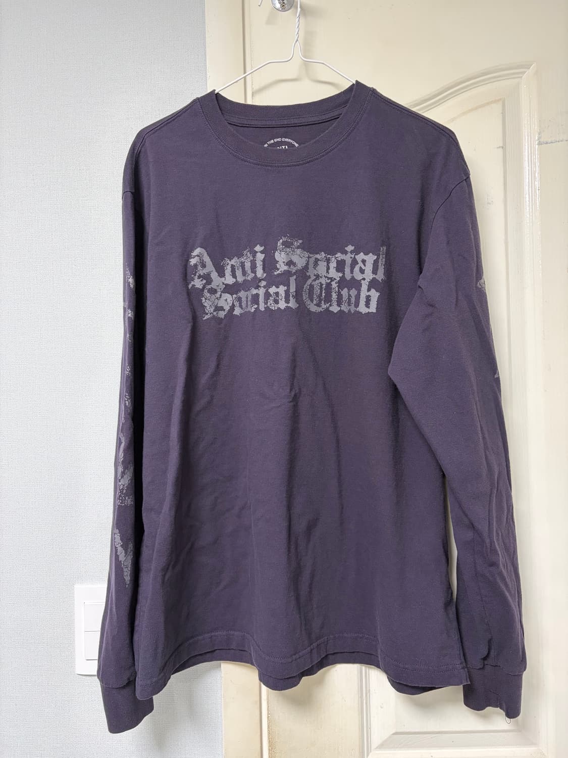 안티소셜소셜클럽 롱슬리브 상품이미지1