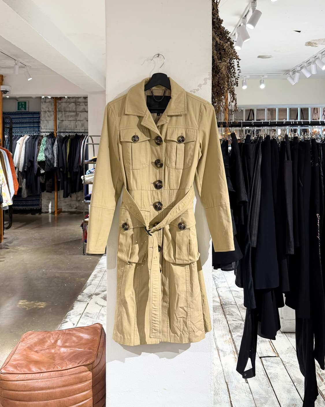 버버리 베이지 싱글 빅 버튼 코트 상품이미지1