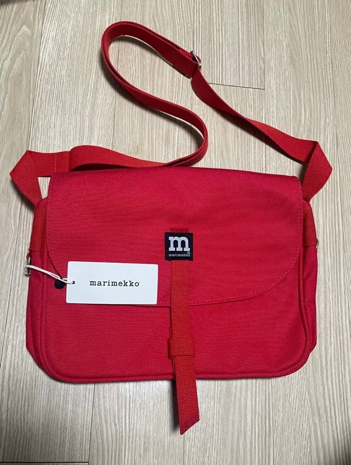 마리메꼬 레드 크로스백 상품이미지1