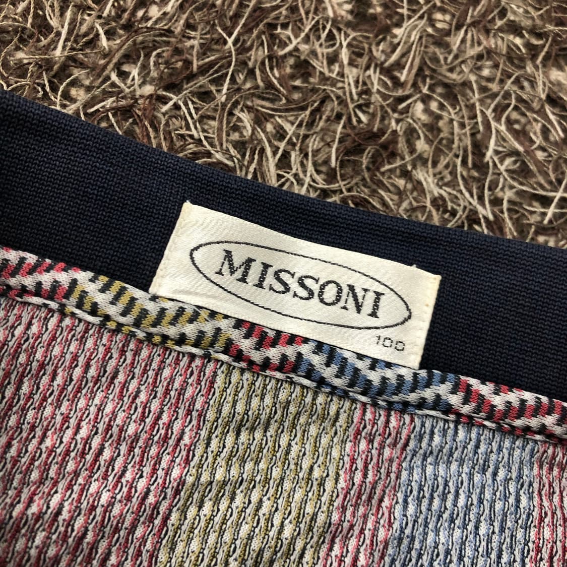 미쏘니 90s 멀티컬러 패턴 카라 롱슬리브 티셔츠 상품이미지4