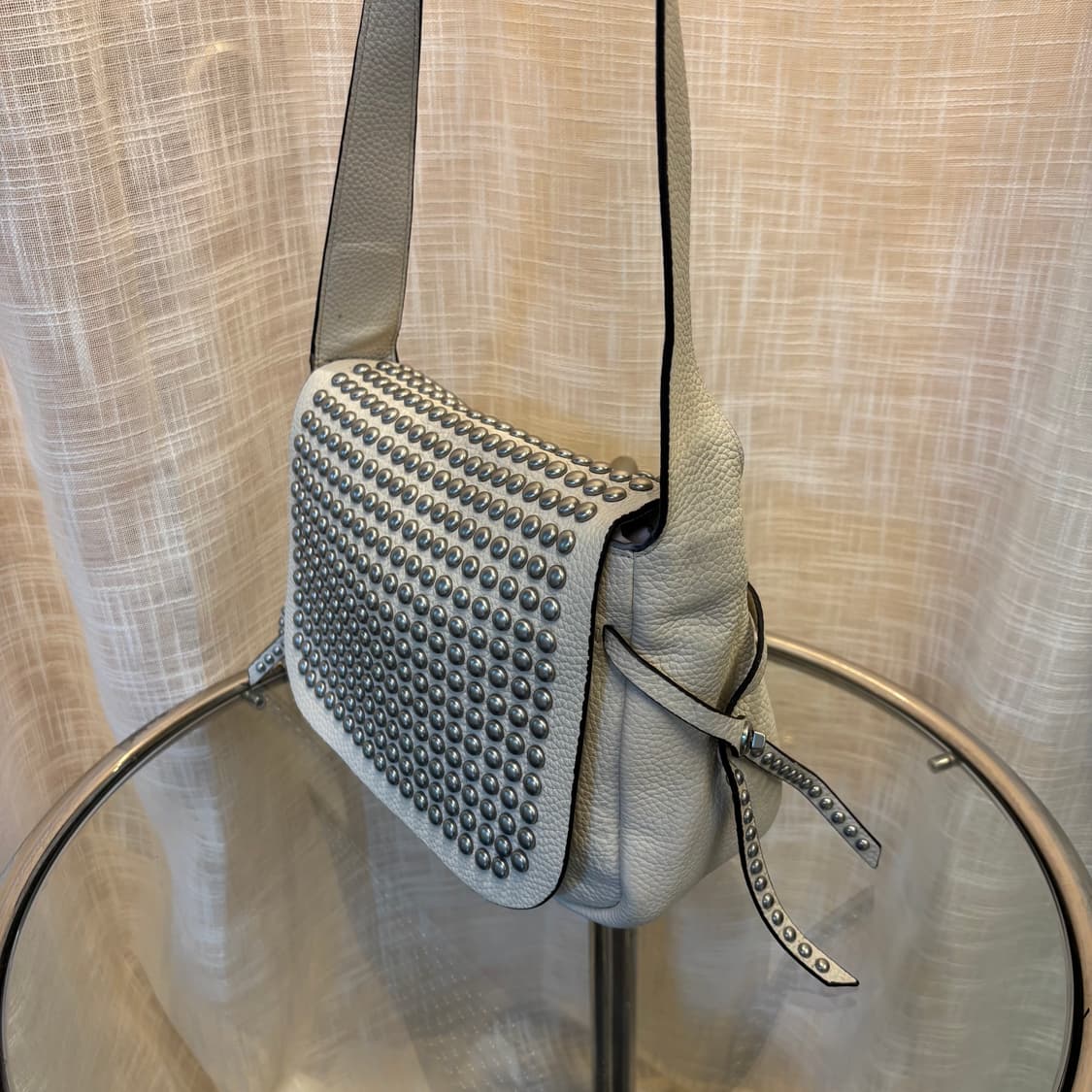 정품 코치 스터드 가죽 숄더백     상품이미지4